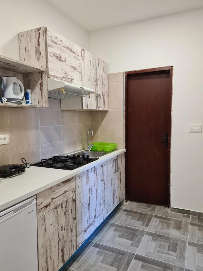 Se-Na Apartment Пула Екстериор снимка