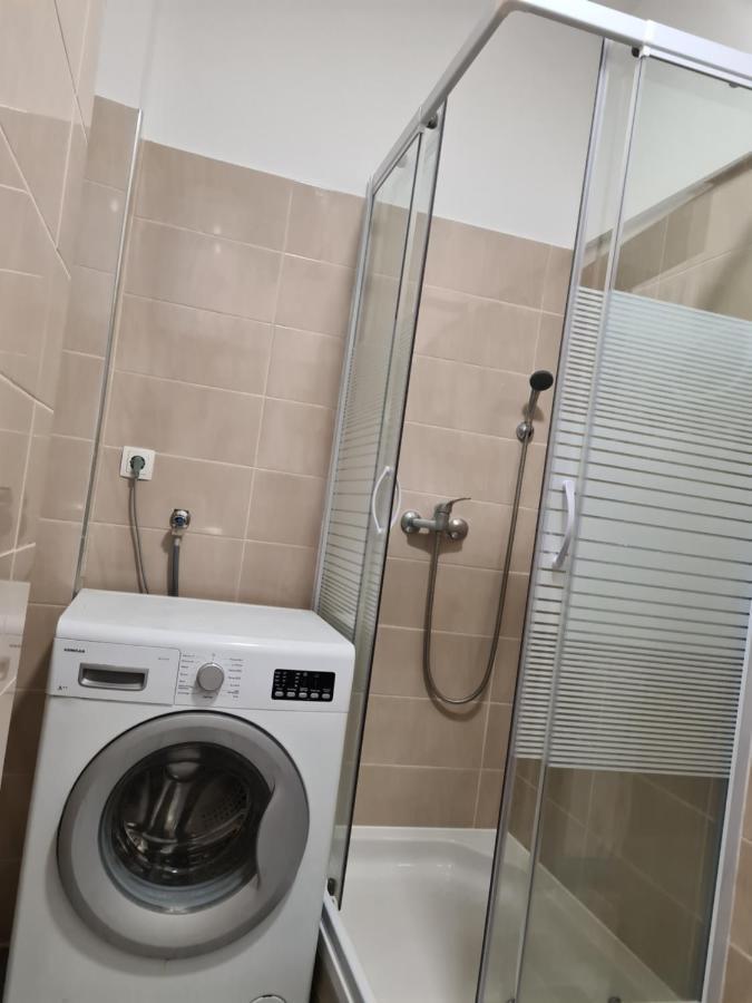 Se-Na Apartment Пула Екстериор снимка