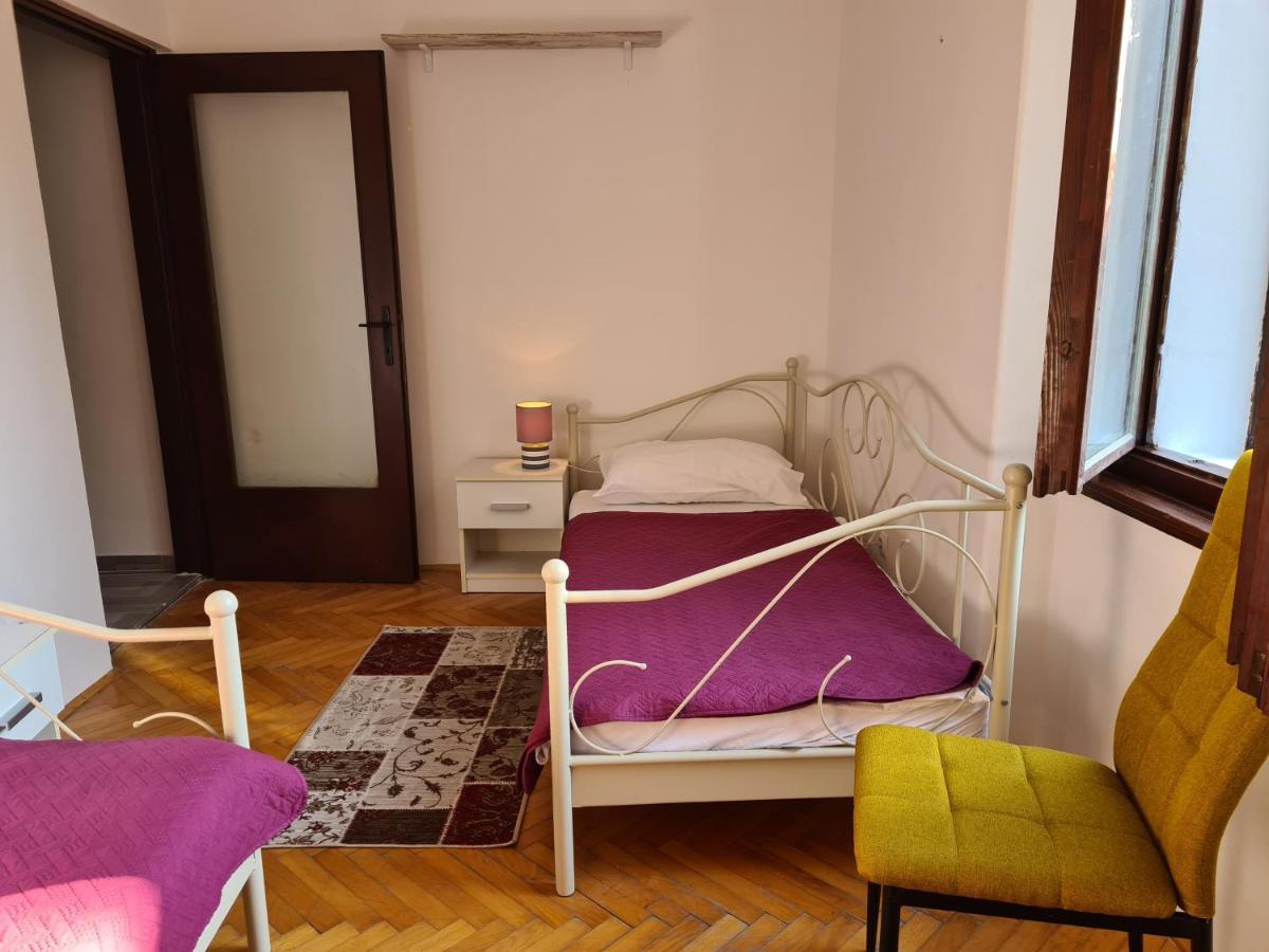 Se-Na Apartment Пула Екстериор снимка