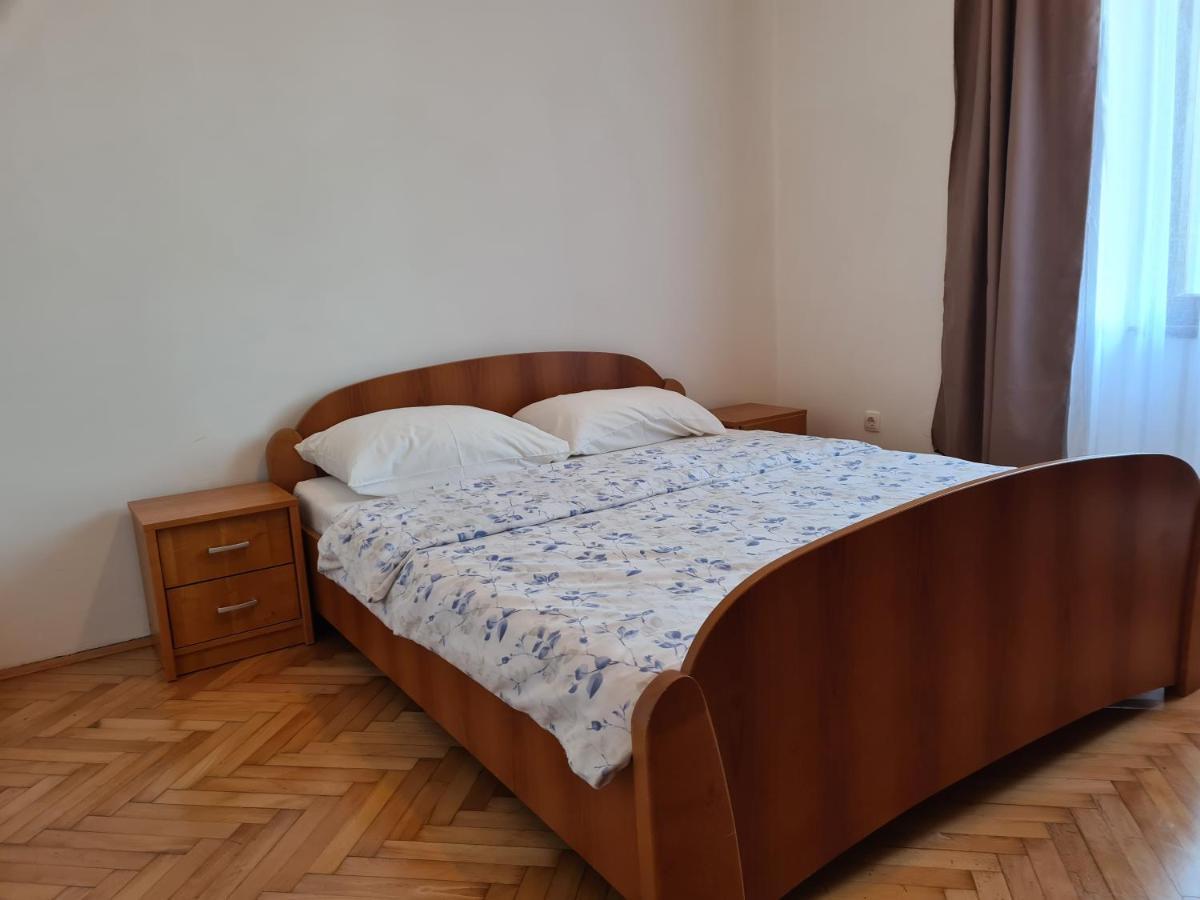 Se-Na Apartment Пула Екстериор снимка