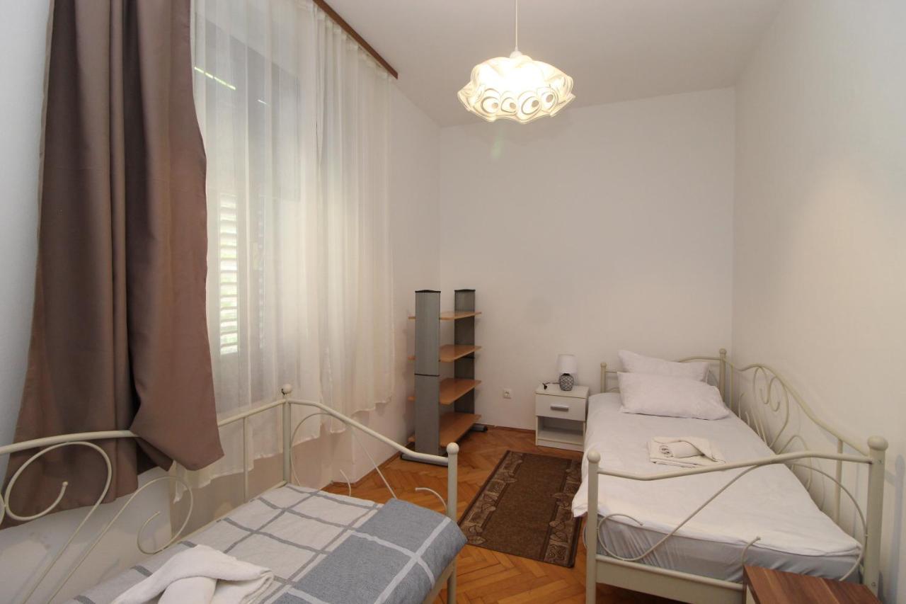 Se-Na Apartment Пула Екстериор снимка