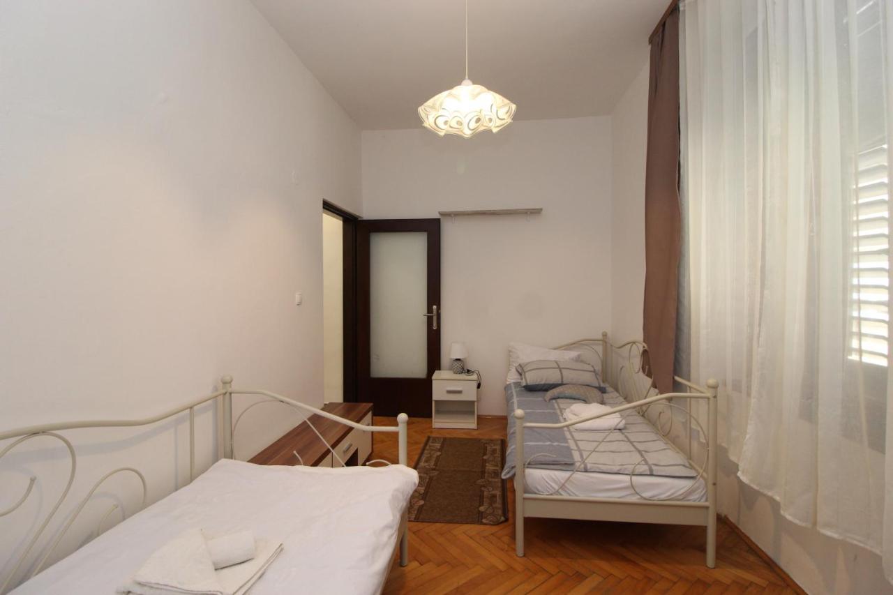 Se-Na Apartment Пула Екстериор снимка