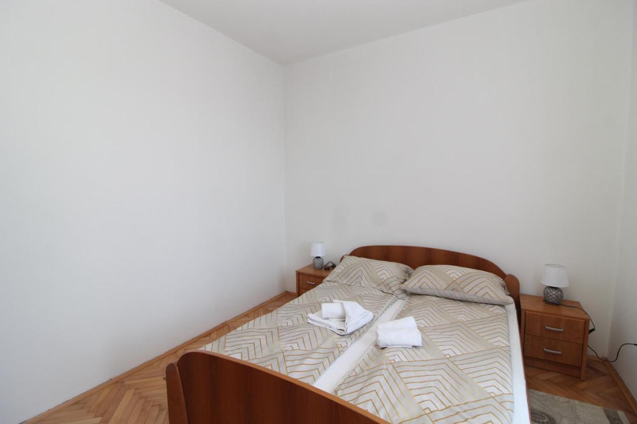 Se-Na Apartment Пула Екстериор снимка