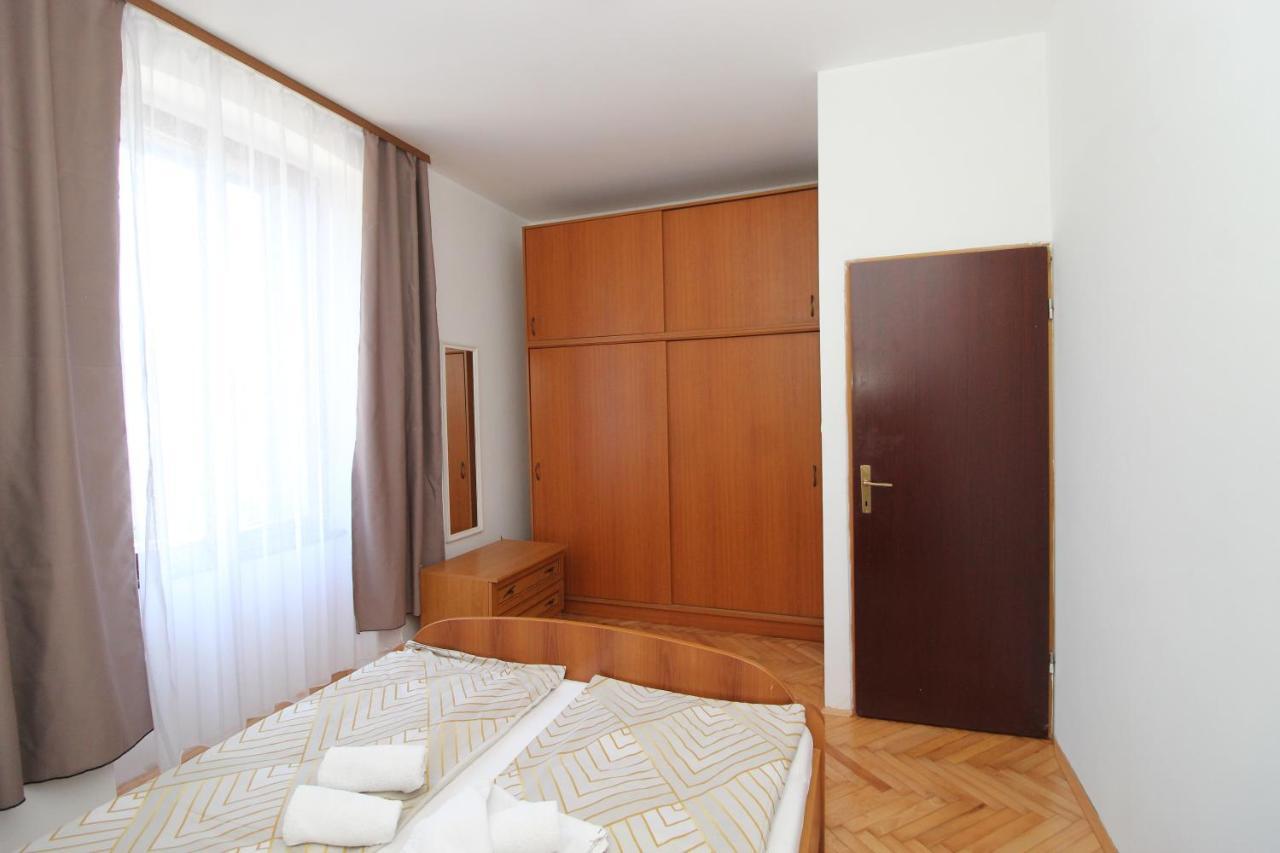 Se-Na Apartment Пула Екстериор снимка