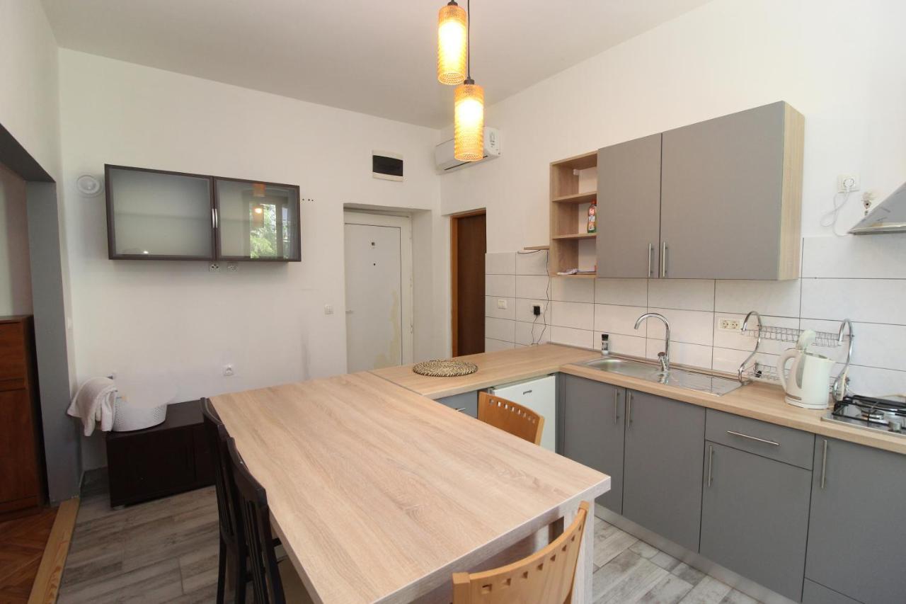Se-Na Apartment Пула Екстериор снимка